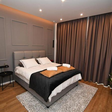 Nicole Apartment Rijeka Buitenkant foto