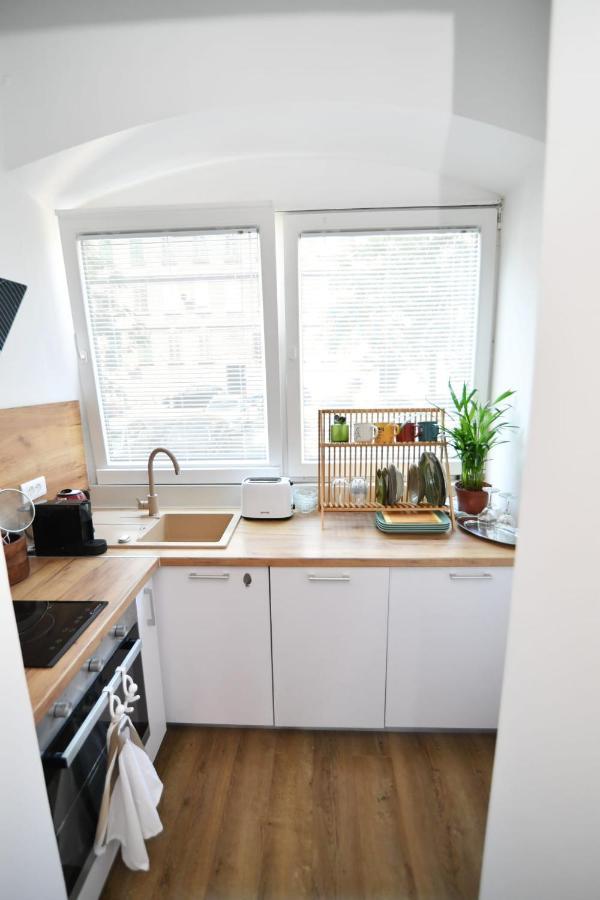 Nicole Apartment Rijeka Buitenkant foto